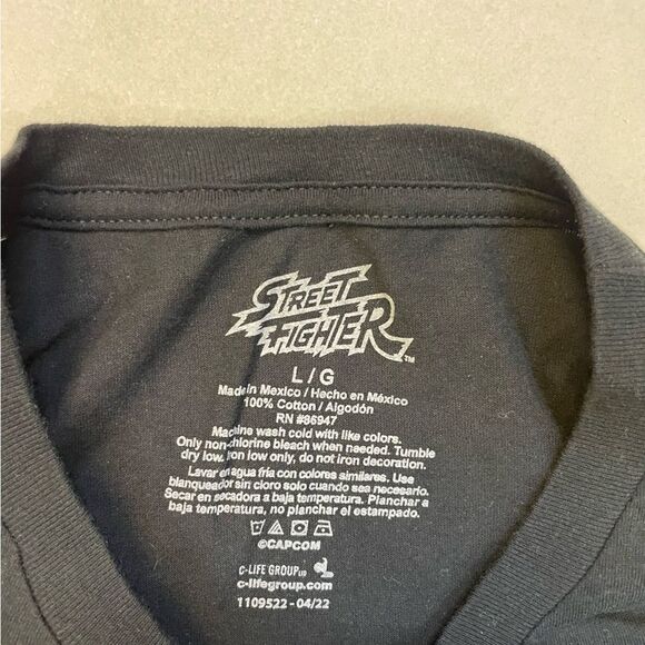 Street Fighter Graphic T-shirt Men Large Black Short Sleeve - Picture 4 of 5